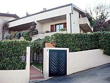 Il Giardino Di Matilde לינה וארוחת בוקר 3*